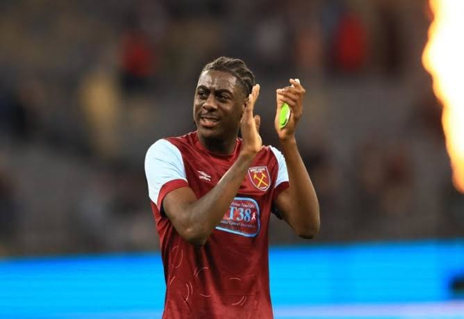 Breaking News: Manchester City Secure Deal for Young Starlet Divin Mubama!*