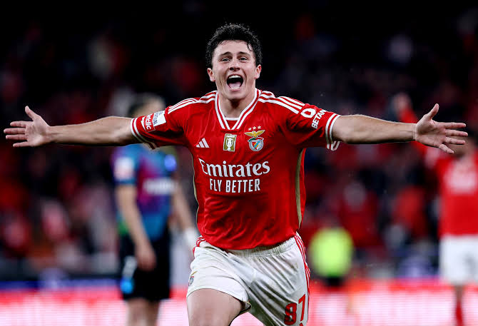 Breaking News: João Neves Joins Paris Saint-Germain on Five-Year Deal in Blockbuster Transfer!