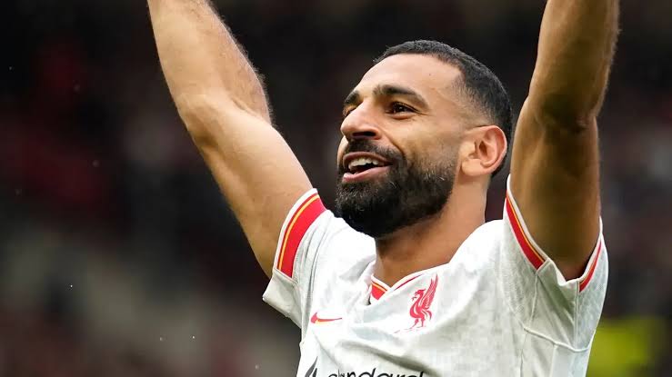 PSG Lead Chase for Mo Salah as Contract Expiration Looms