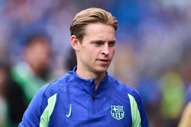 Barcelona Seek Frenkie de Jong Contract Renewal Amid Uncertainty