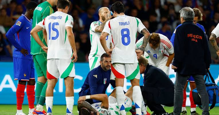 Riccardo Calafiori Forced Off with Knee Injury in Italy’s Clash Against Germany