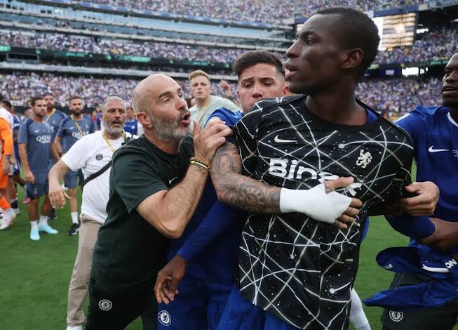 🚨 BREAKING: Nicolas Jackson to Bayern Munich is 𝐎𝐅𝐅 after Liam Delap’s injury against Fulham.  [David Ornstein]