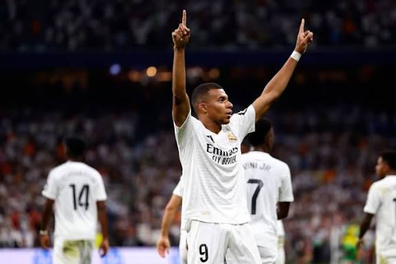 Mbappé Brace Seals Dramatic 2-1 Win for 10-Man Real Madrid Against Marseille