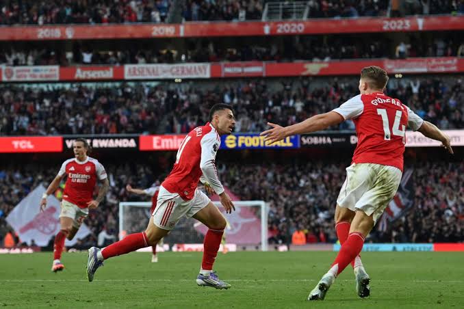 Martinelli Strikes Late as Arsenal Hold Manchester City to 1-1 Draw