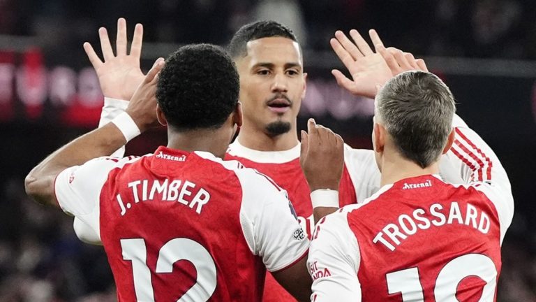 Arsenal 2–1 Wolves: Gunners Claim Late Win to Stay Top