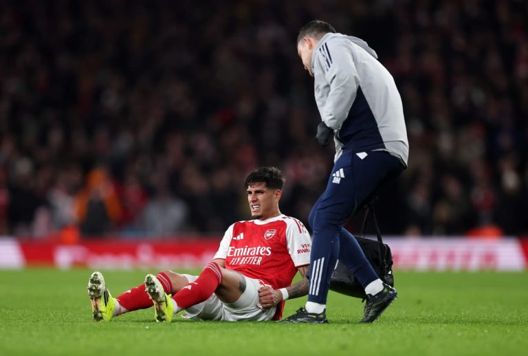 Injury Concern for Arsenal as Piero Hincapié Forced Off Against Liverpool