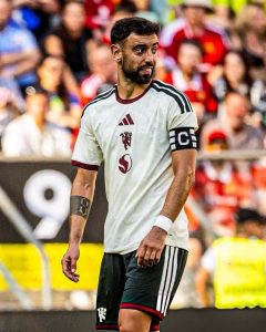 Bruno Fernandes Rejects Manchester United Contract Offer — Could the Captain Leave Old Trafford?