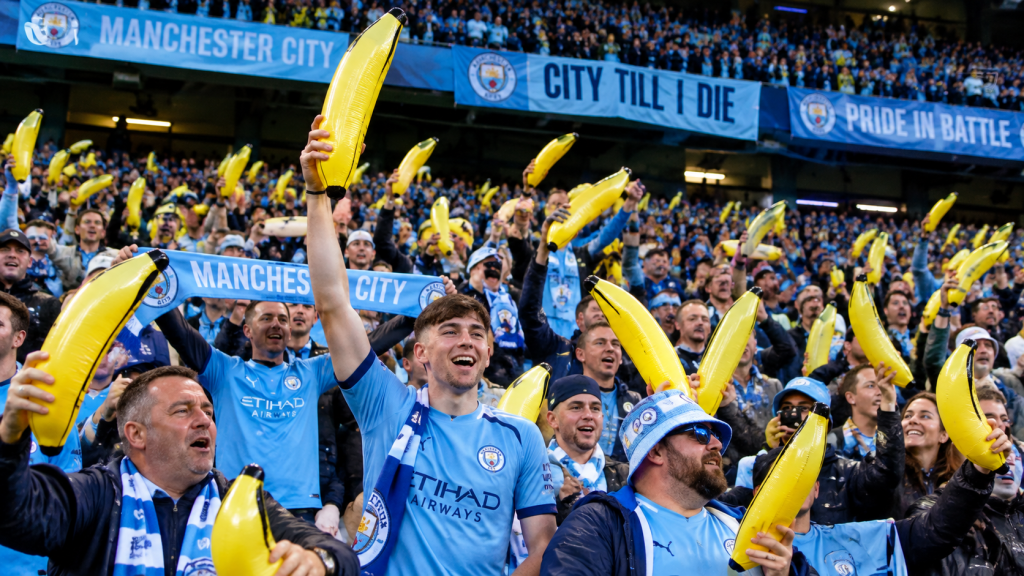 Manchester City Fans Revive Iconic Banana Tradition Ahead of Anfield Trip 🍌💙
